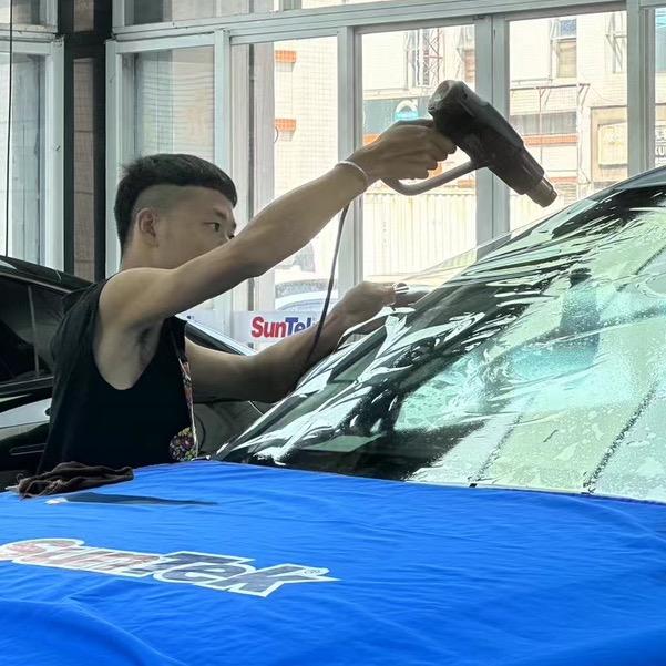 爱贴膜的小钱钱