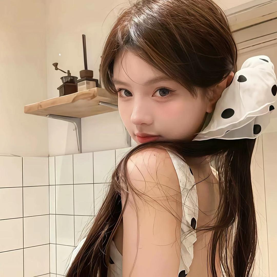 李李.