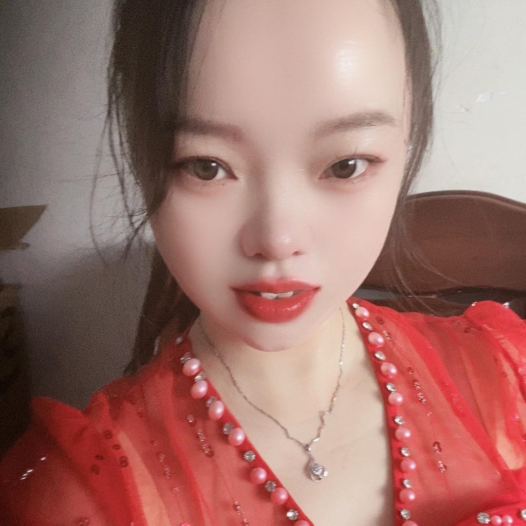 爱笑的红红