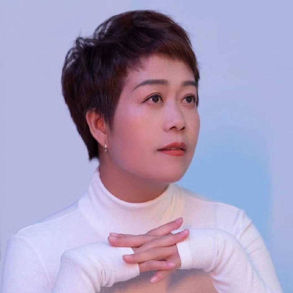 巴黎春天摄影人:玲姐