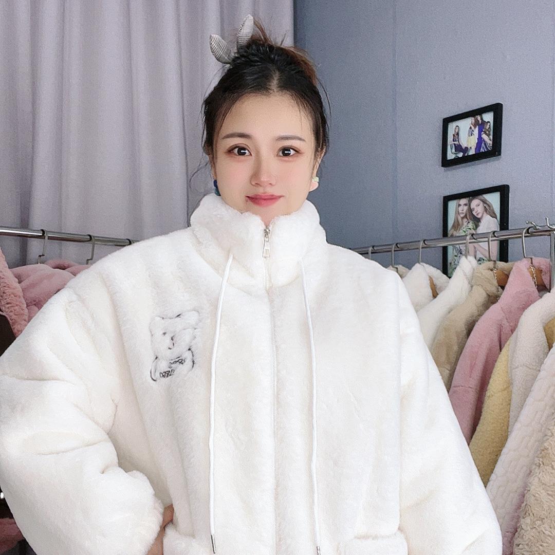 侧柏服饰