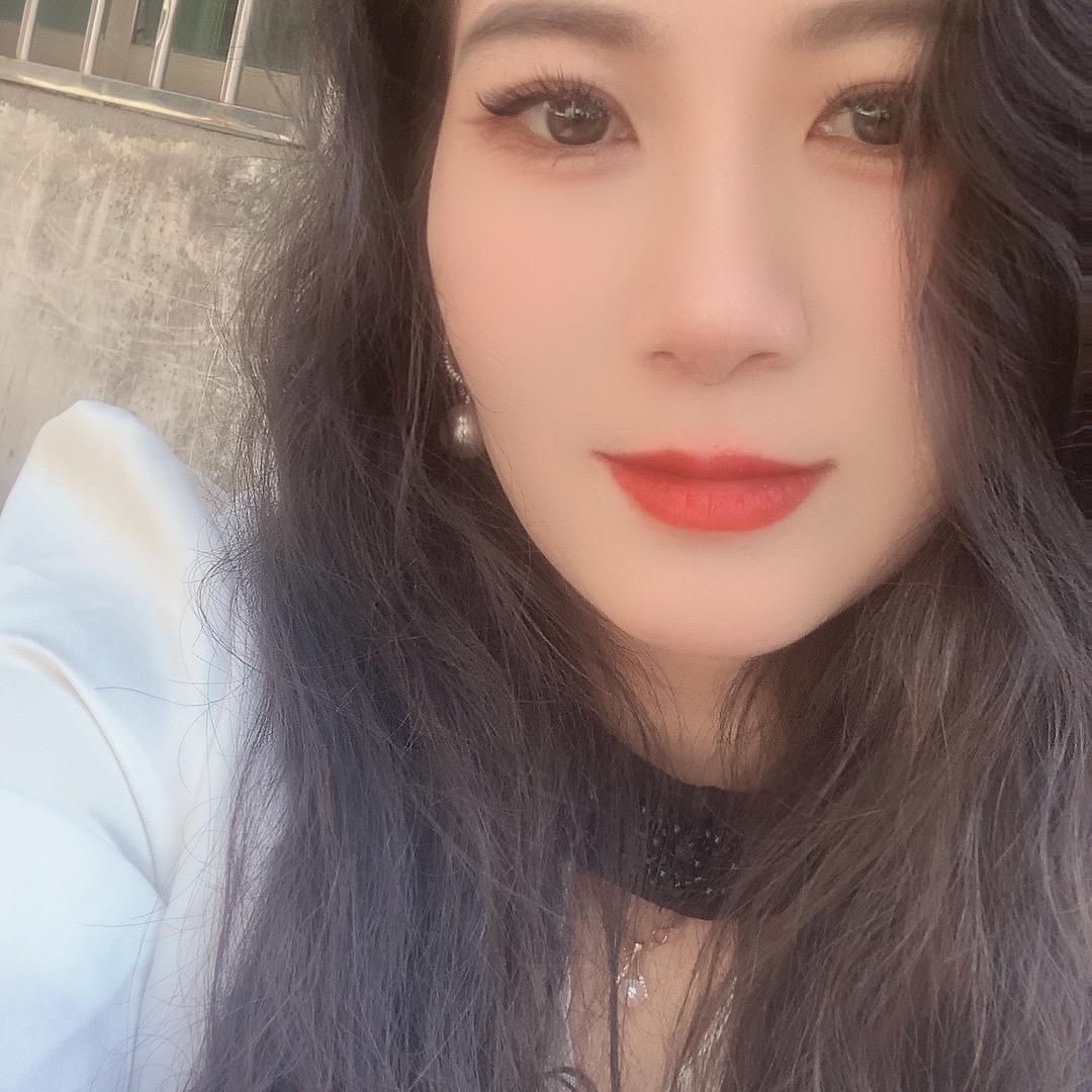 铿锵玫瑰🌹