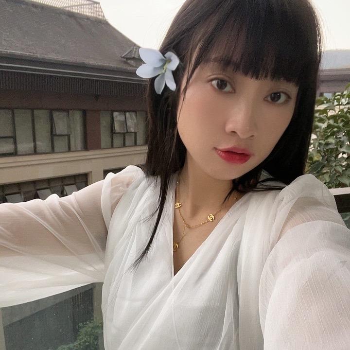 霞儿