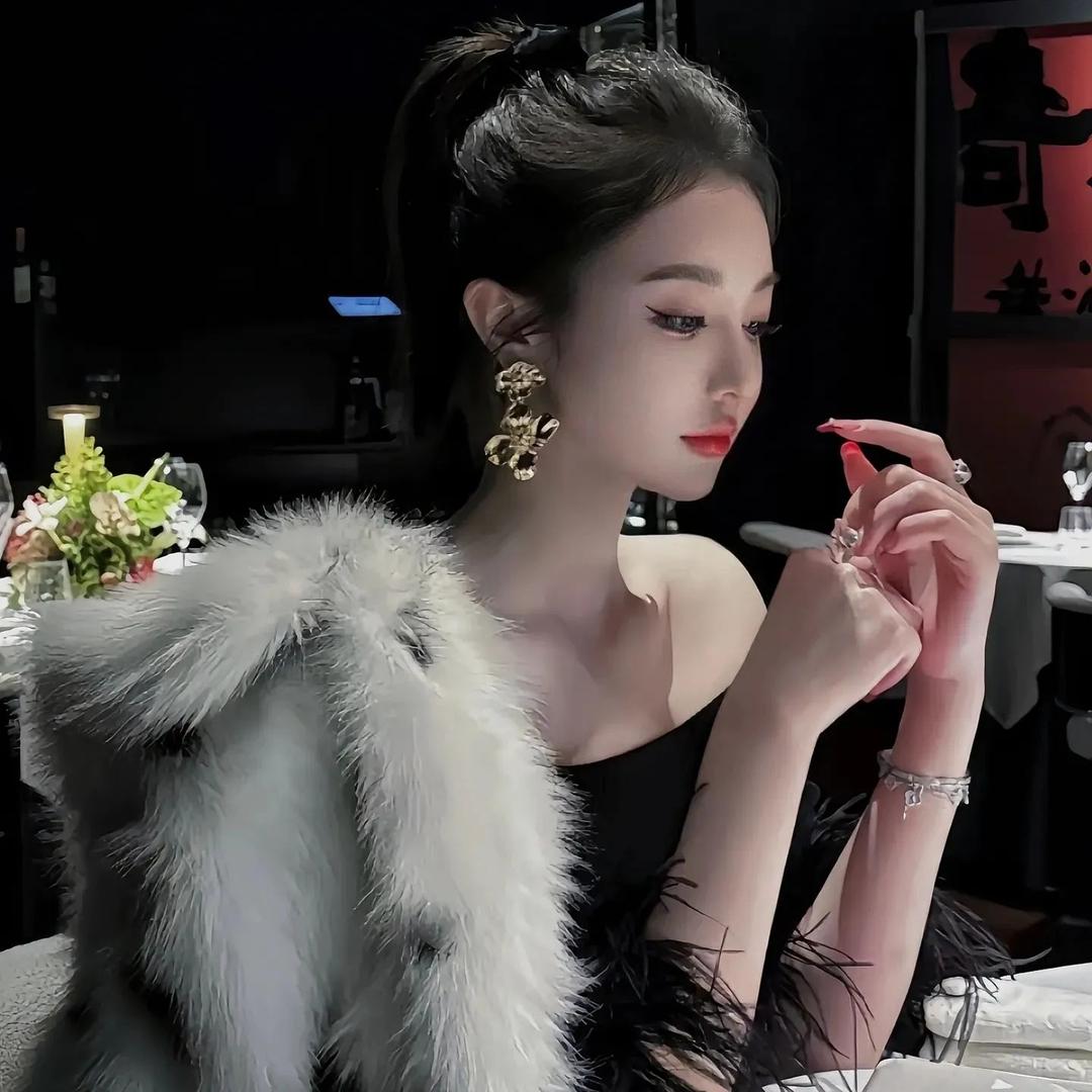 Rose潮牌