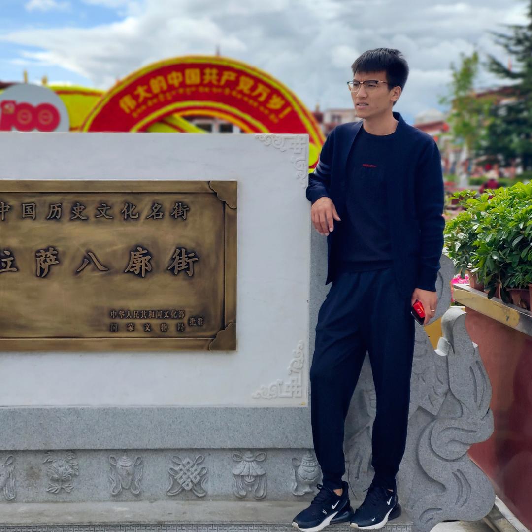 刘备.