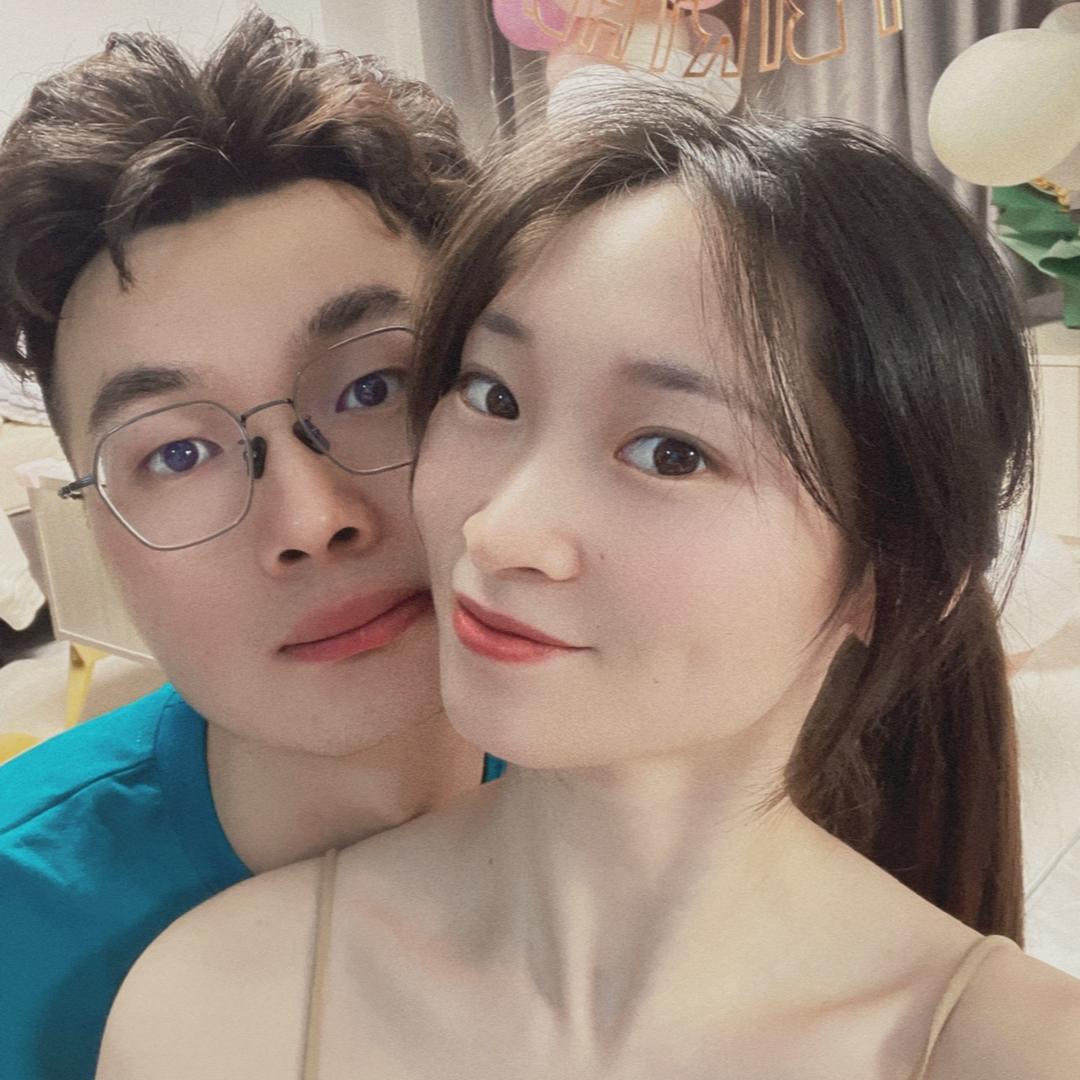苏苏的后座女孩