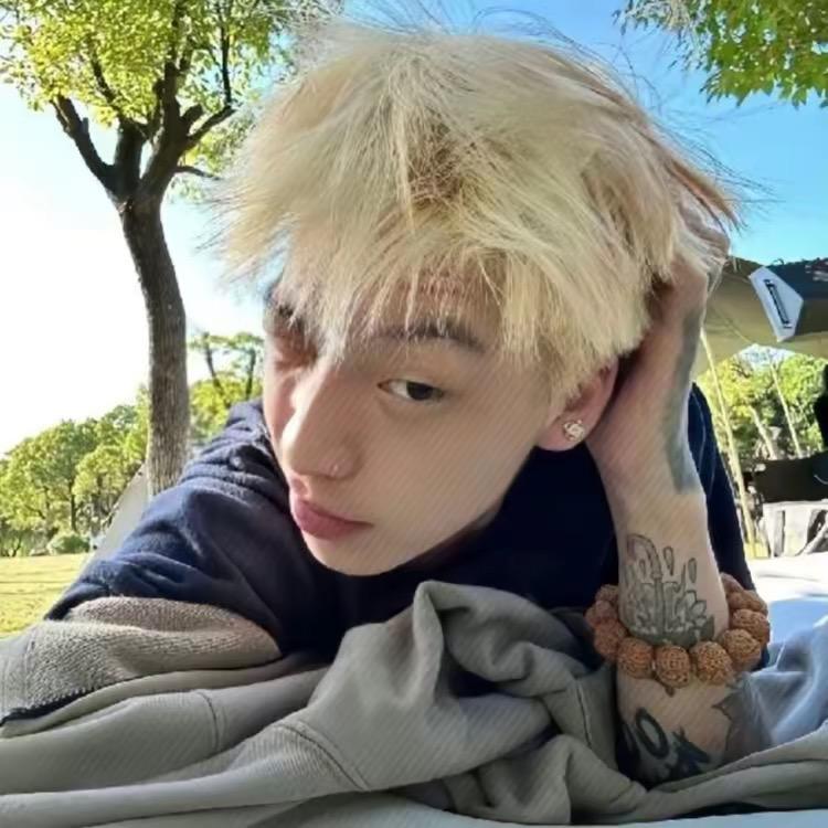 我在五点二十睡觉