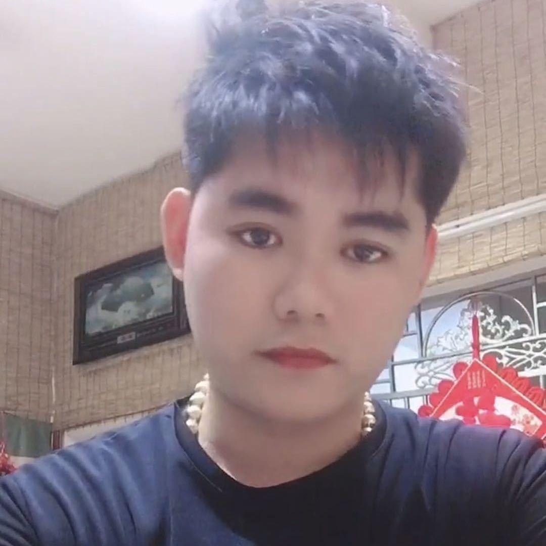 李