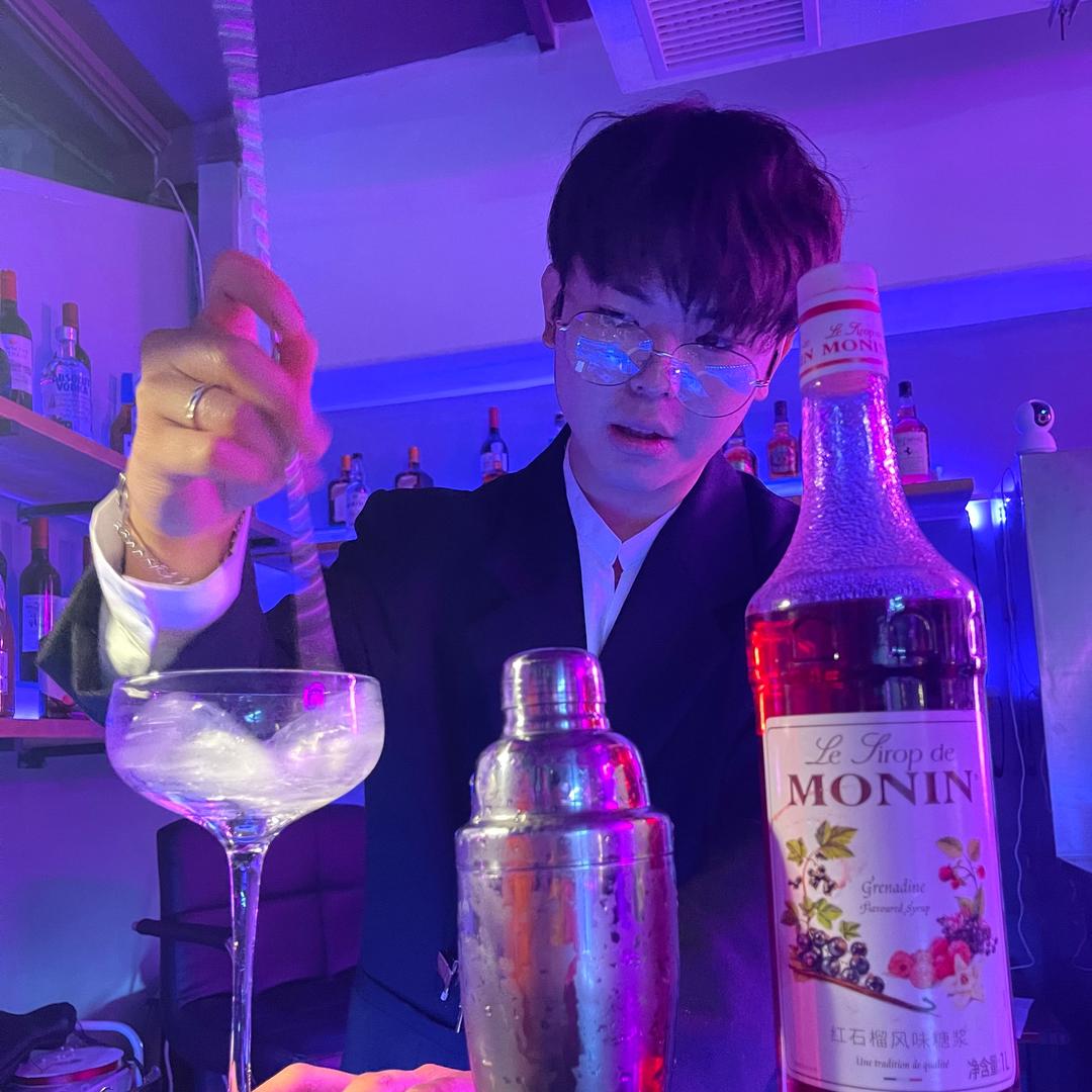 濮阳乌托邦酒室