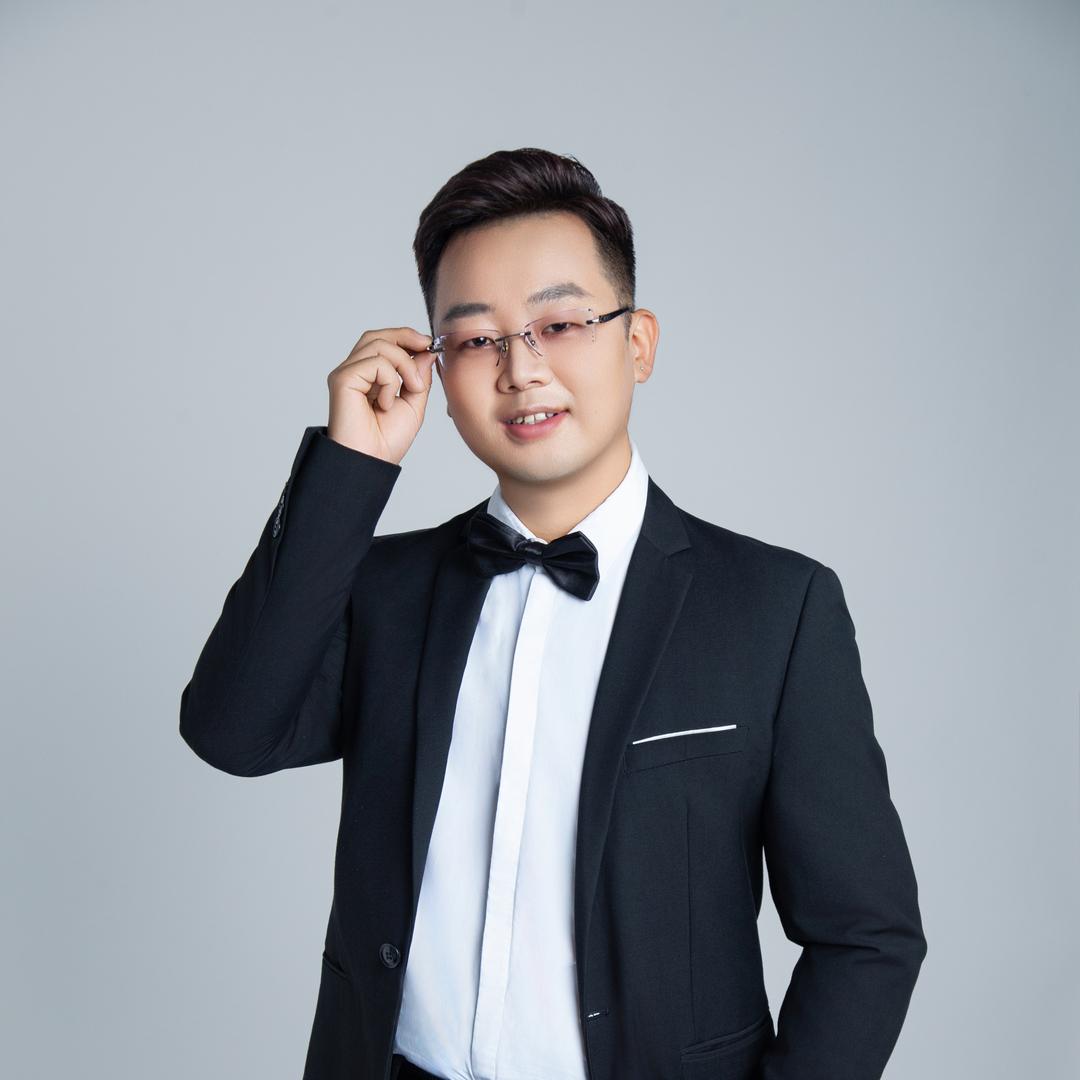 蹭吃的小胖子