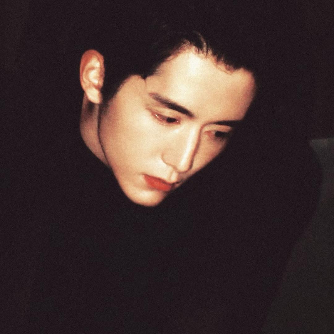 周不周（新成回答我对我笑版）