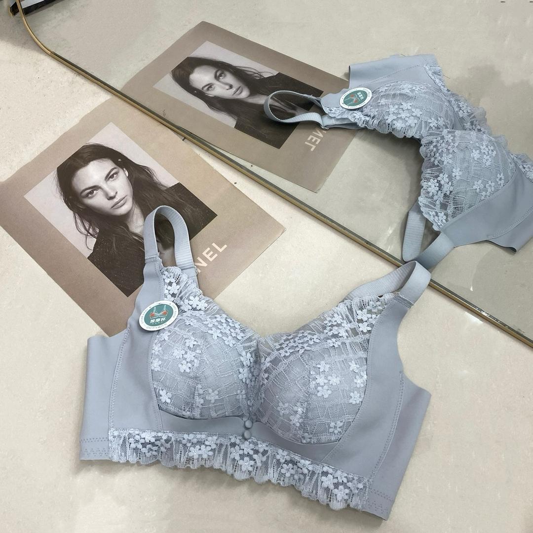 东莞丰尚晟瑜服饰有限公司