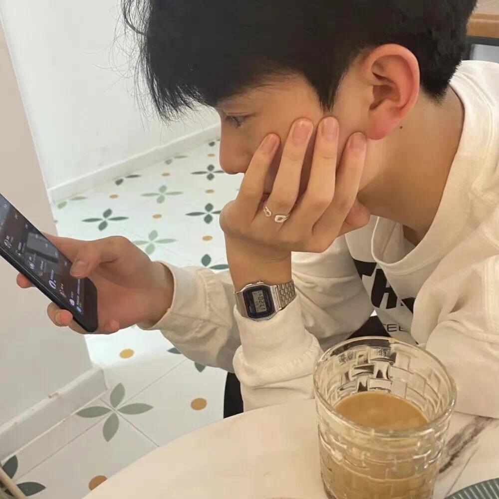 悲伤小狗💤