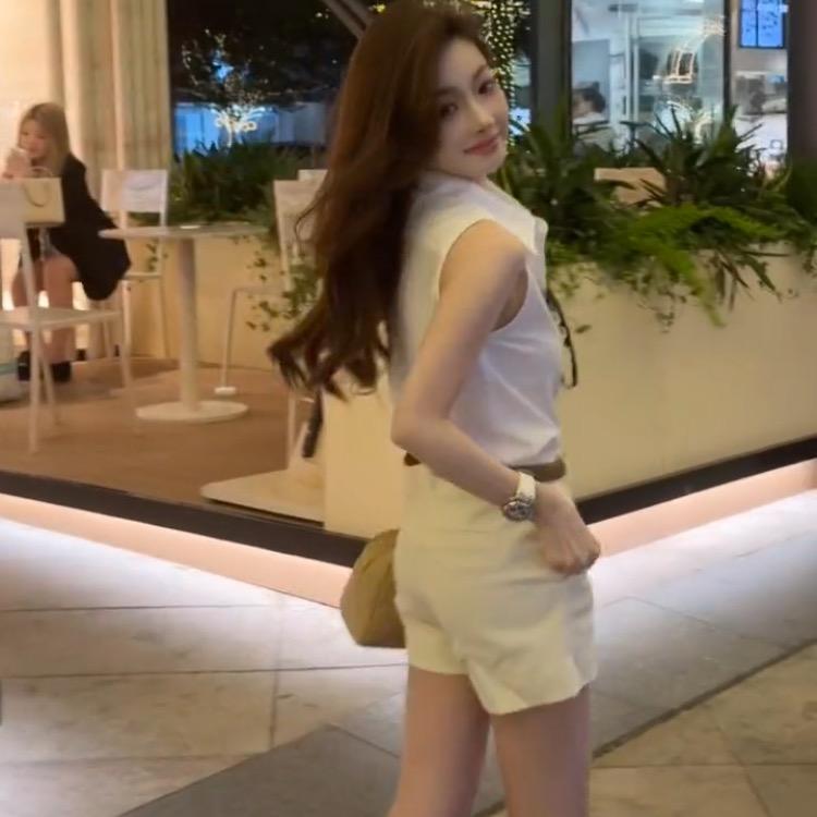 俊美服饰