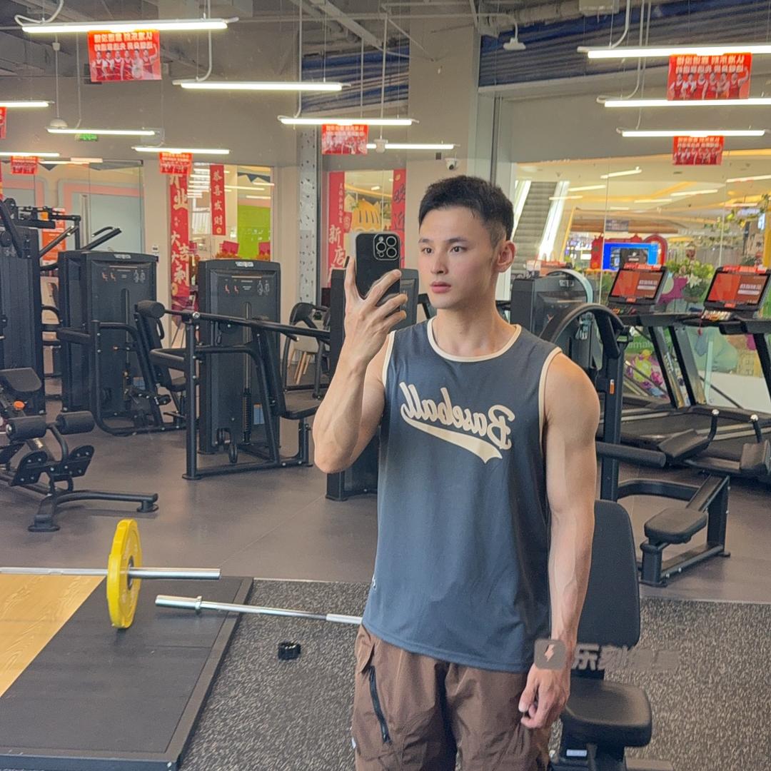 李拜一