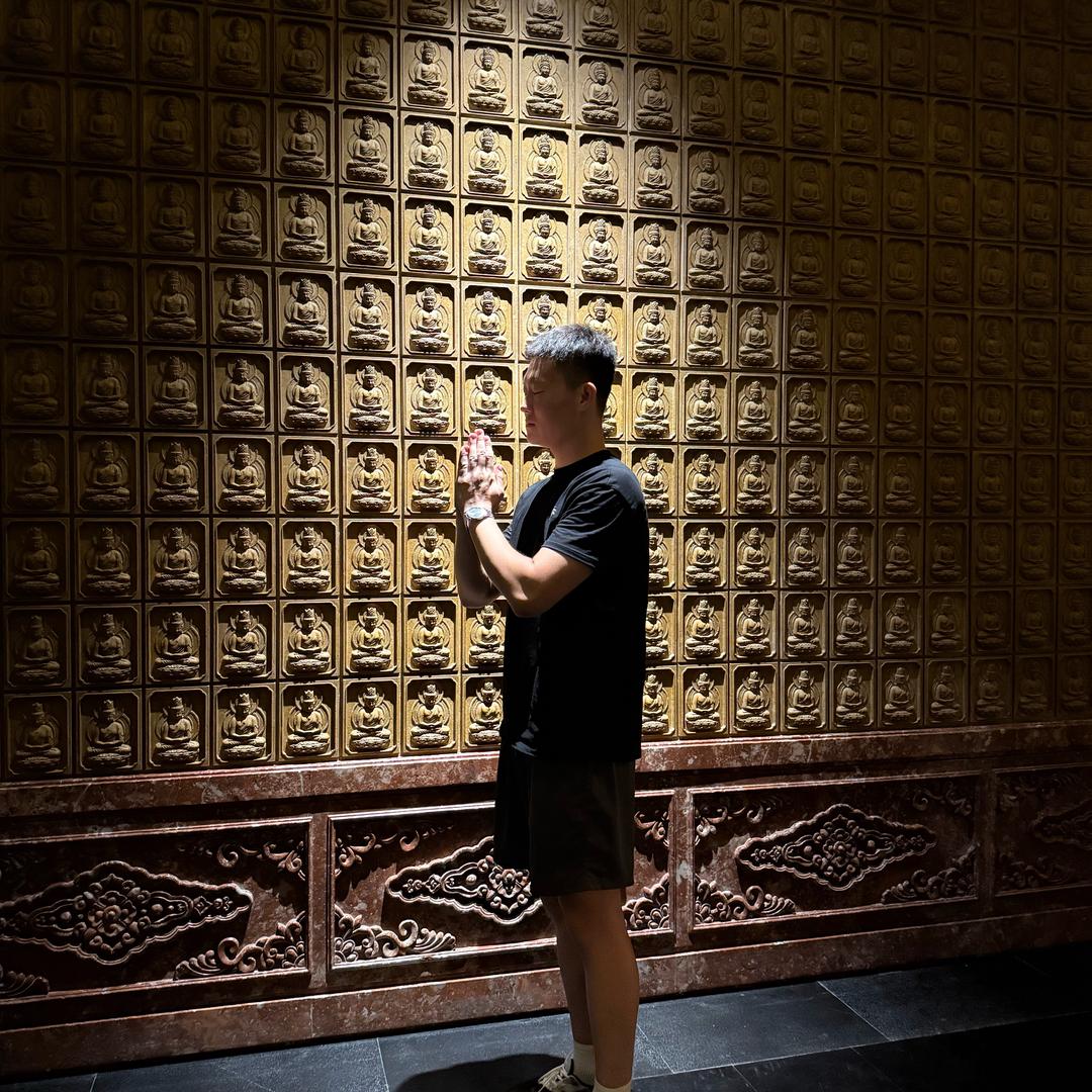 小于"🇨🇳