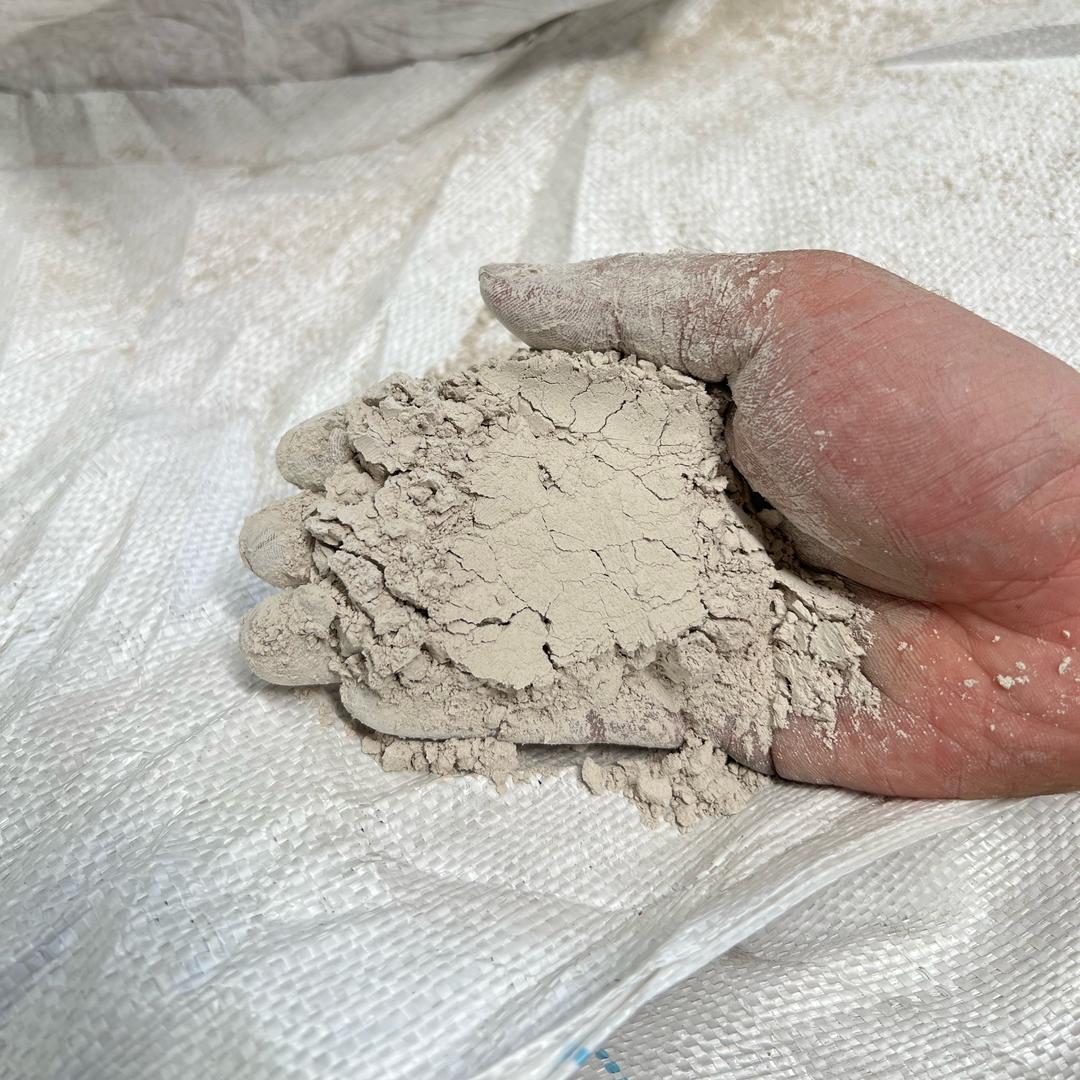 广西白泥耐火粘土膨润土厂