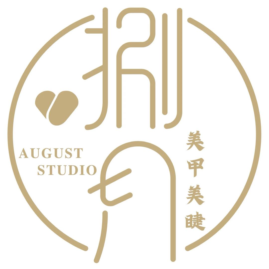 在娄底地下商城开美甲化妆的月亮姐姐