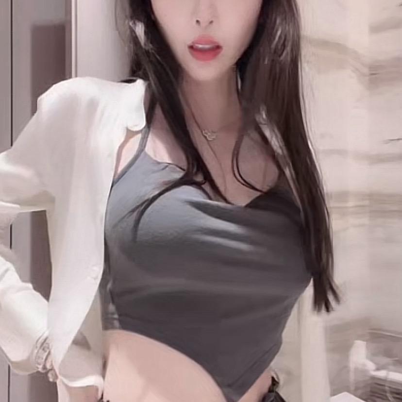 卡卡轻奢少女