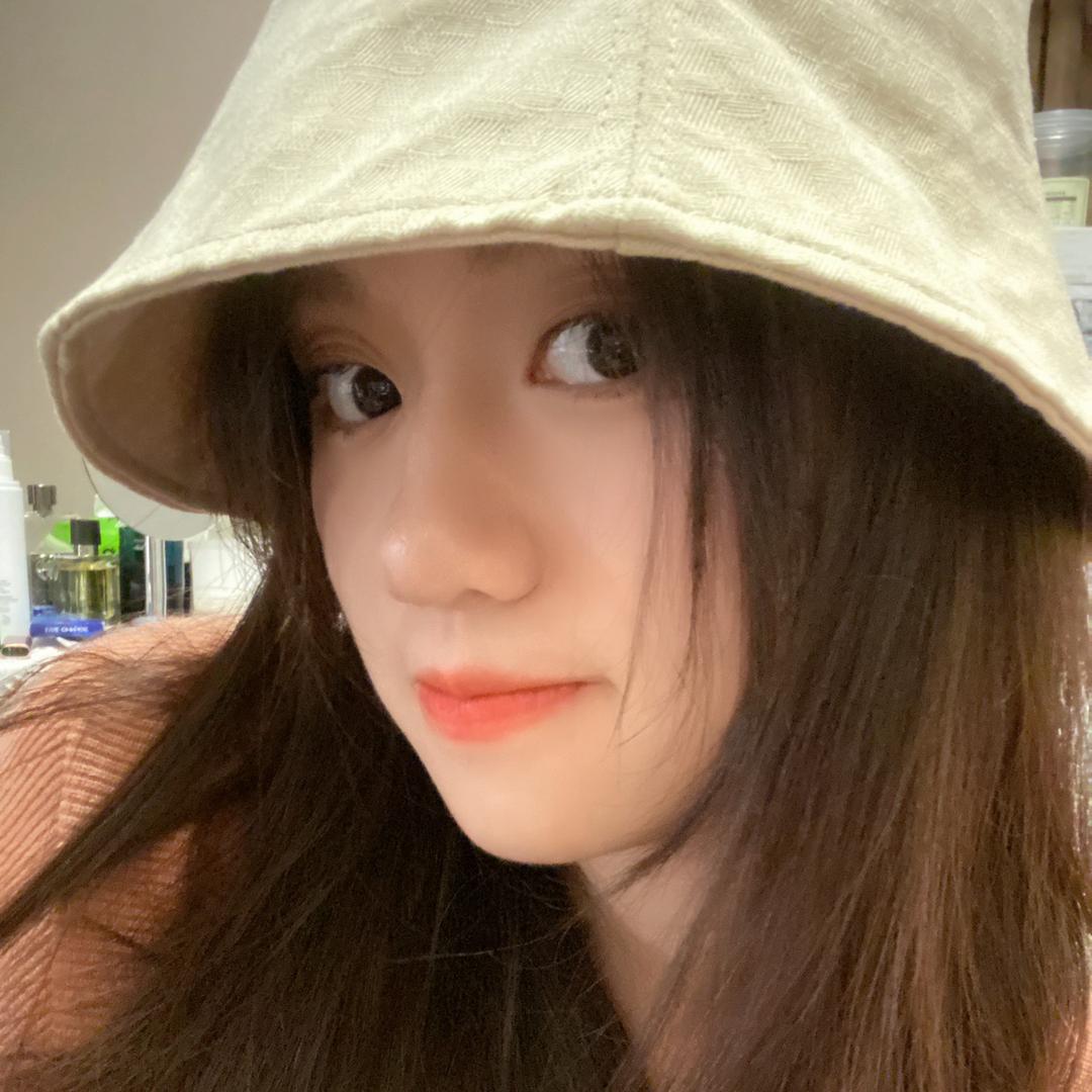 插画师yomi🌟🌟