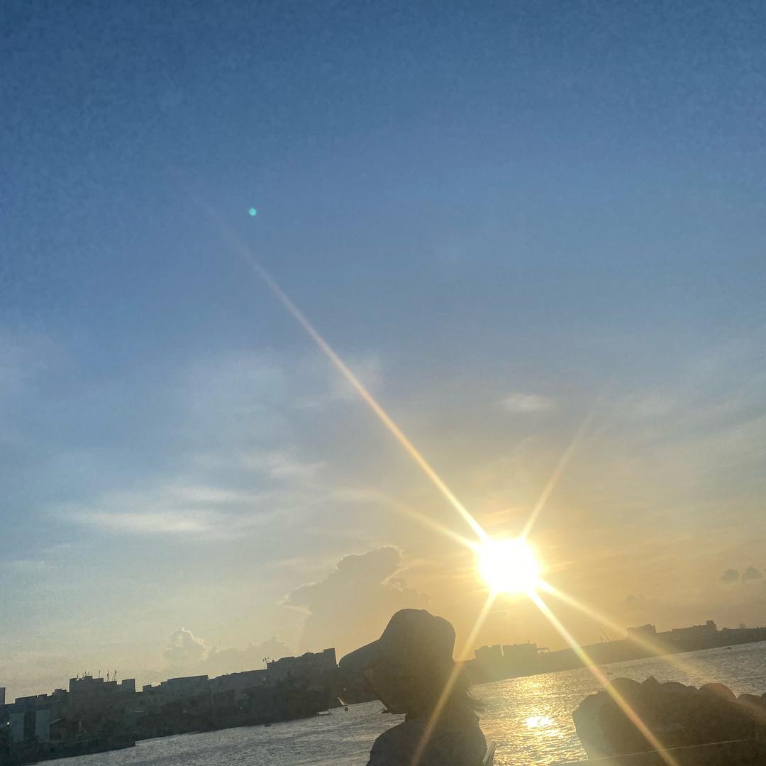 つ微凉徒眸意浅挚半