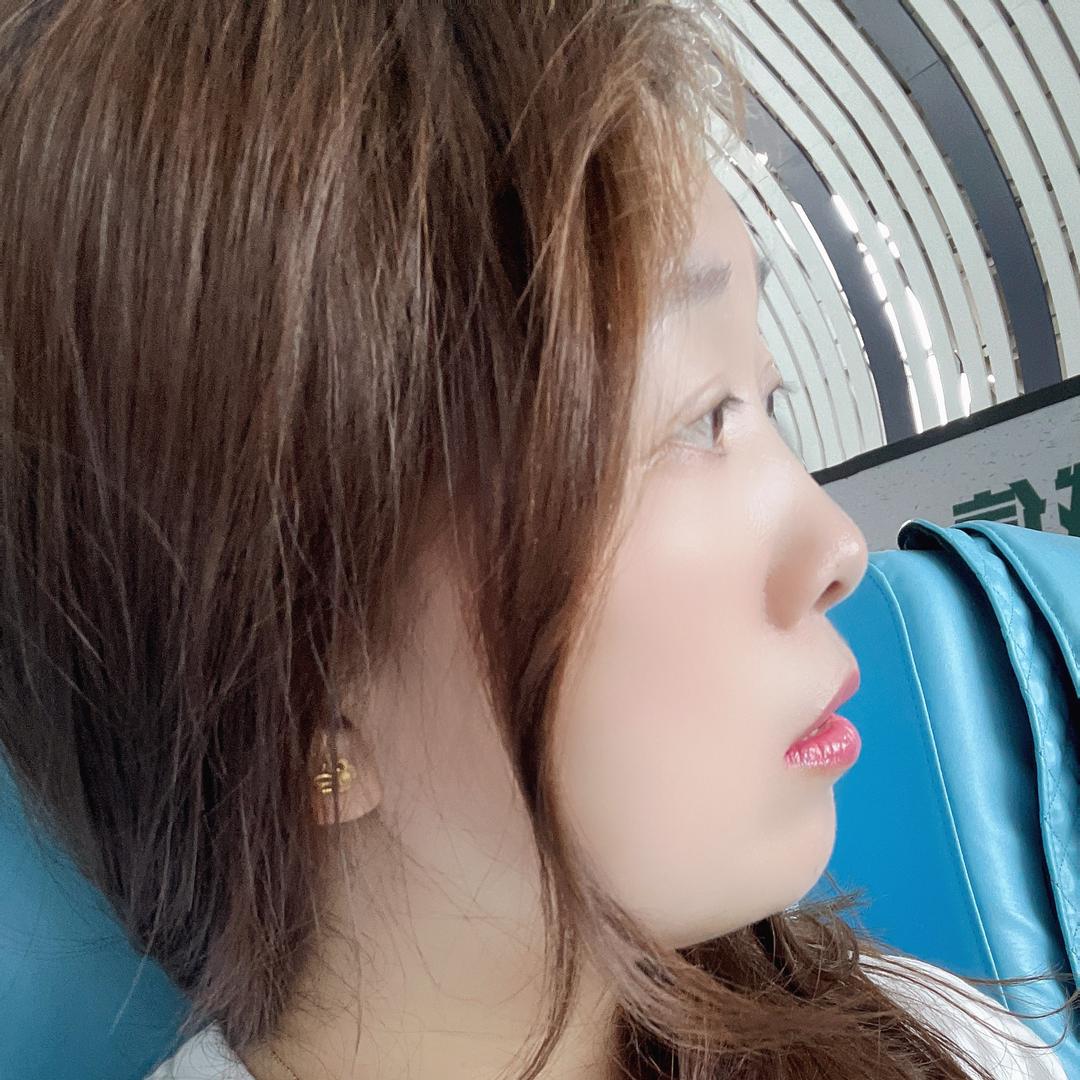 英子😘