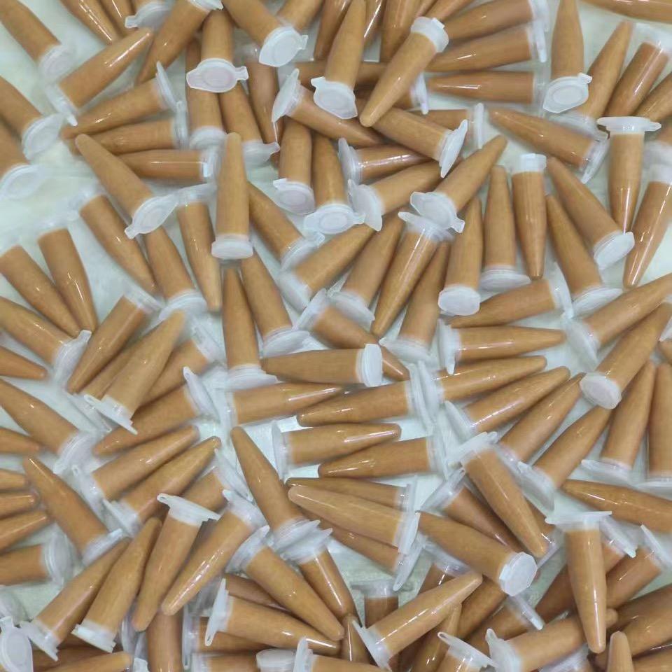 桃桃孔雀鱼丰年虾