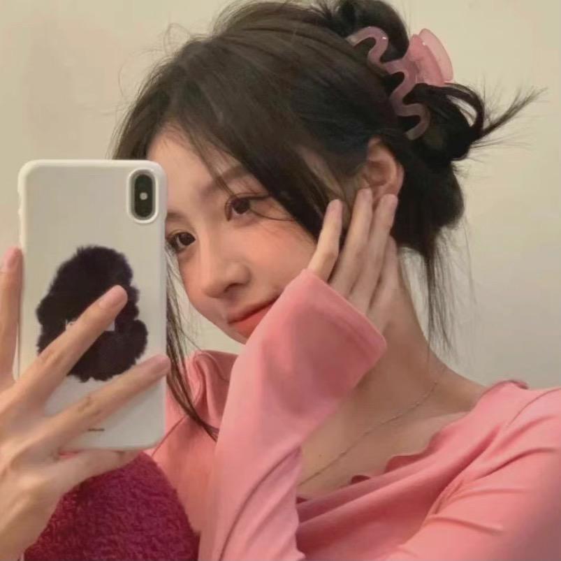 李依依