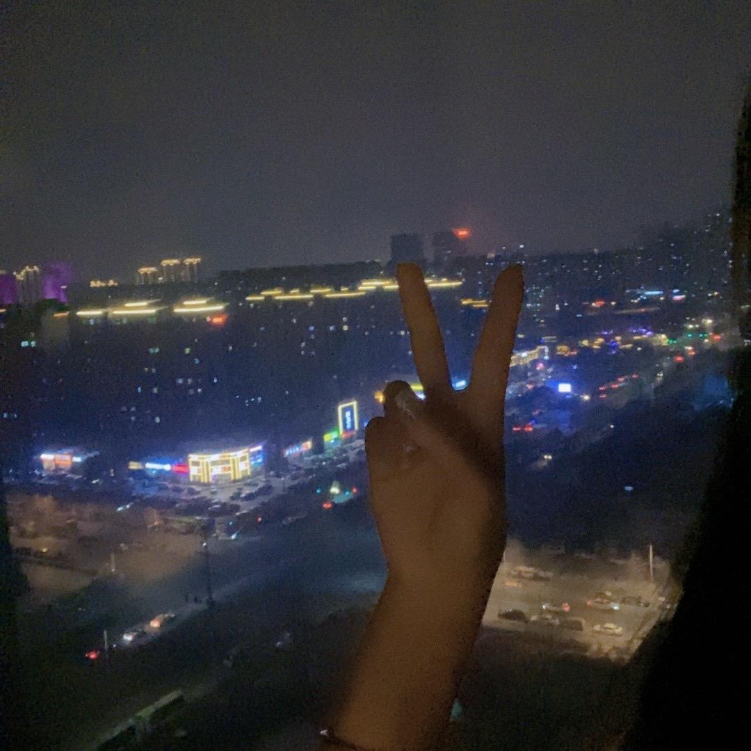 拧巴小姐