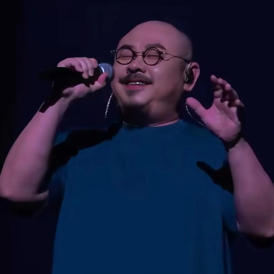 伊伊