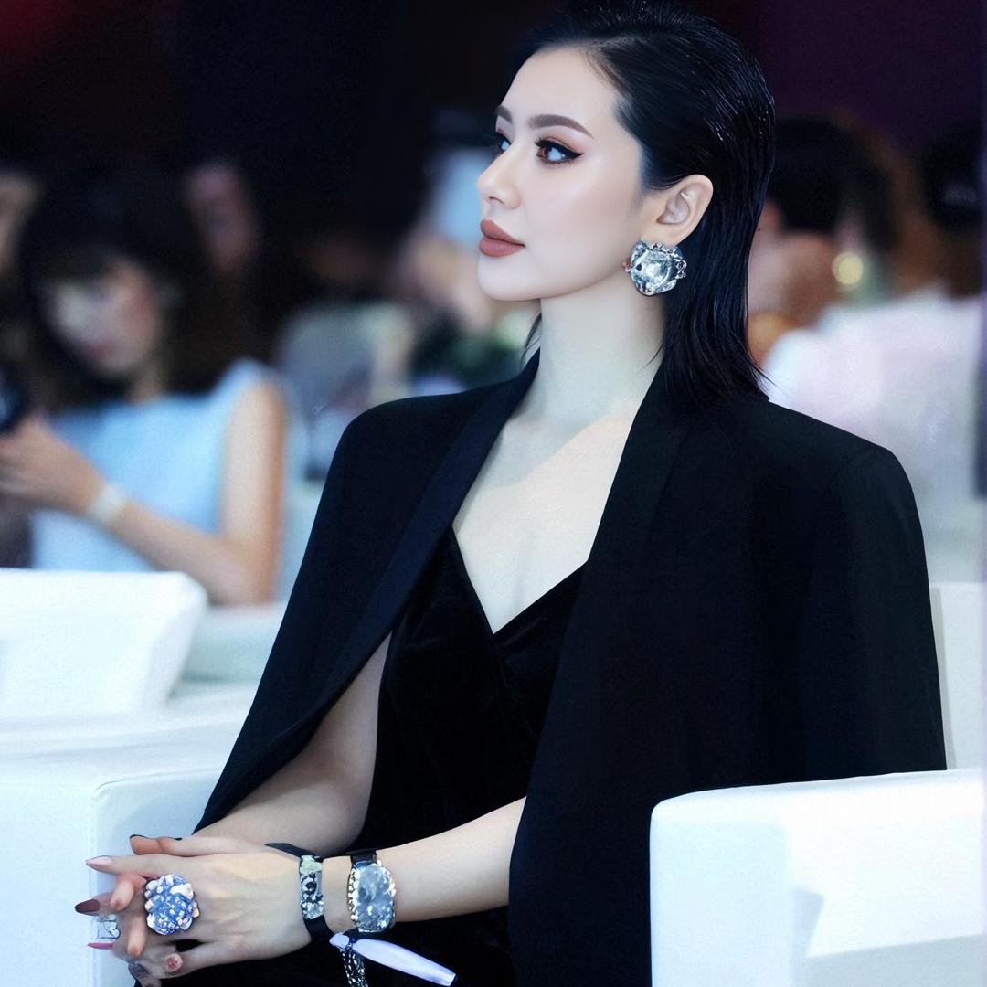 迪尔贝雅（DILBARIA）