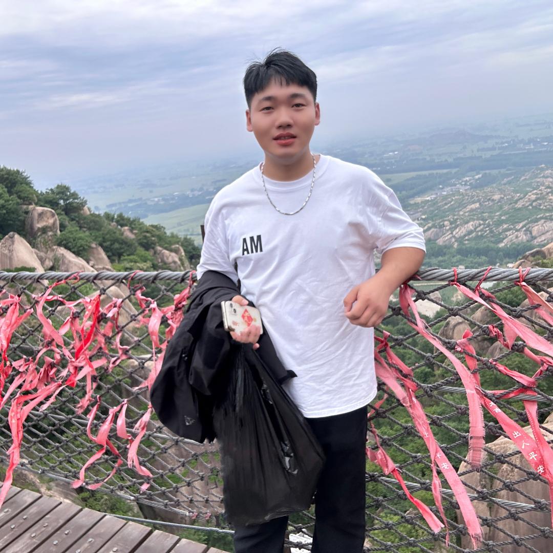 就叫小陈