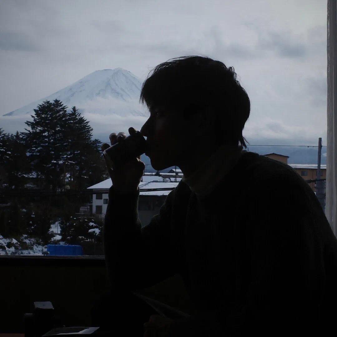 九月染瑾头像