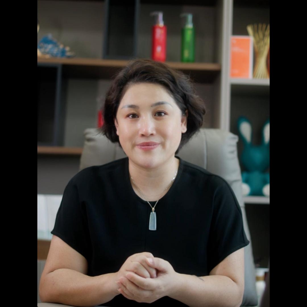 妍多爱化妆品店