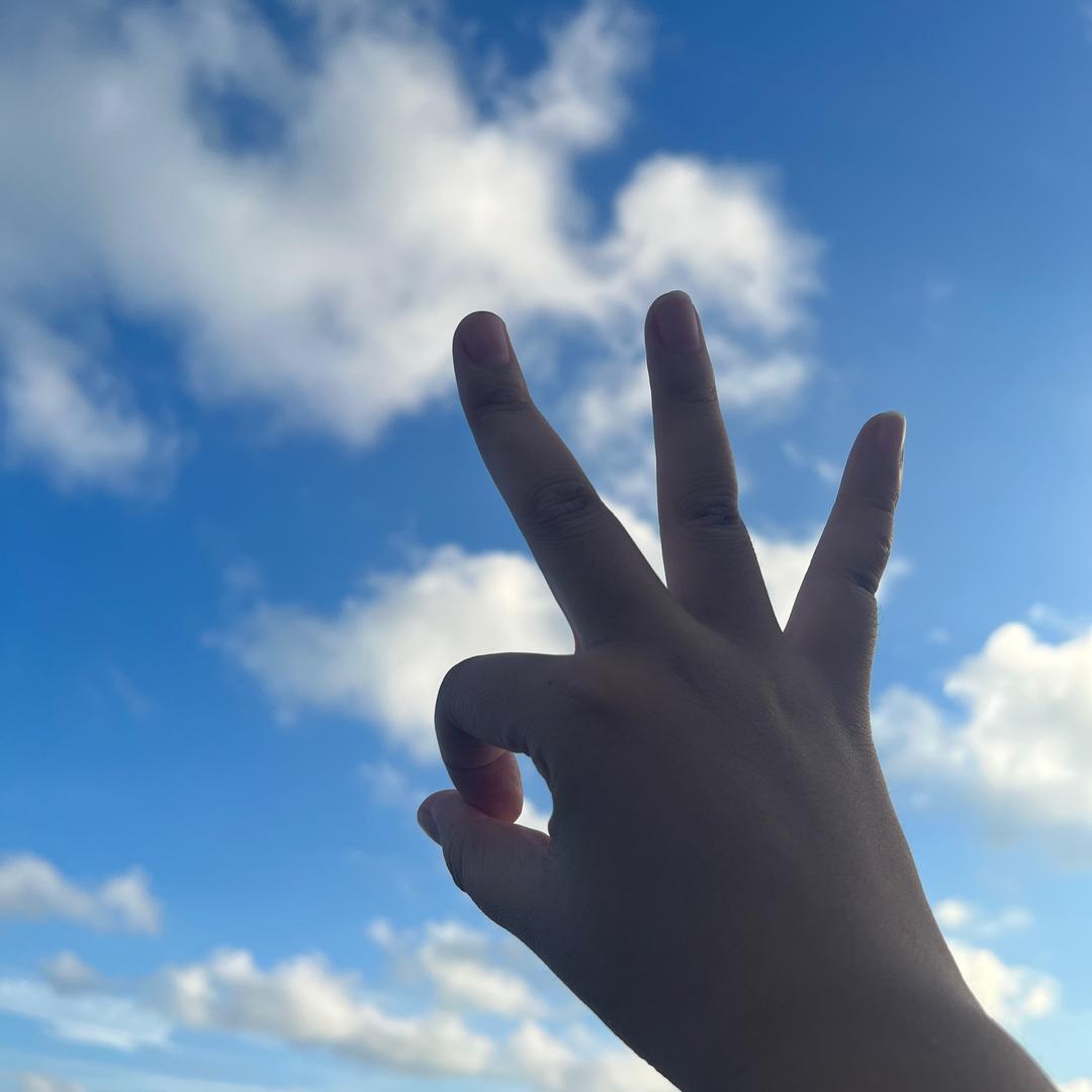 蓝蓝天空高挂我的梦