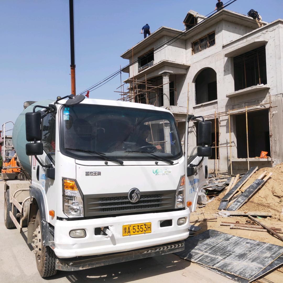 恒腾汽贸、专业小型搅拌车