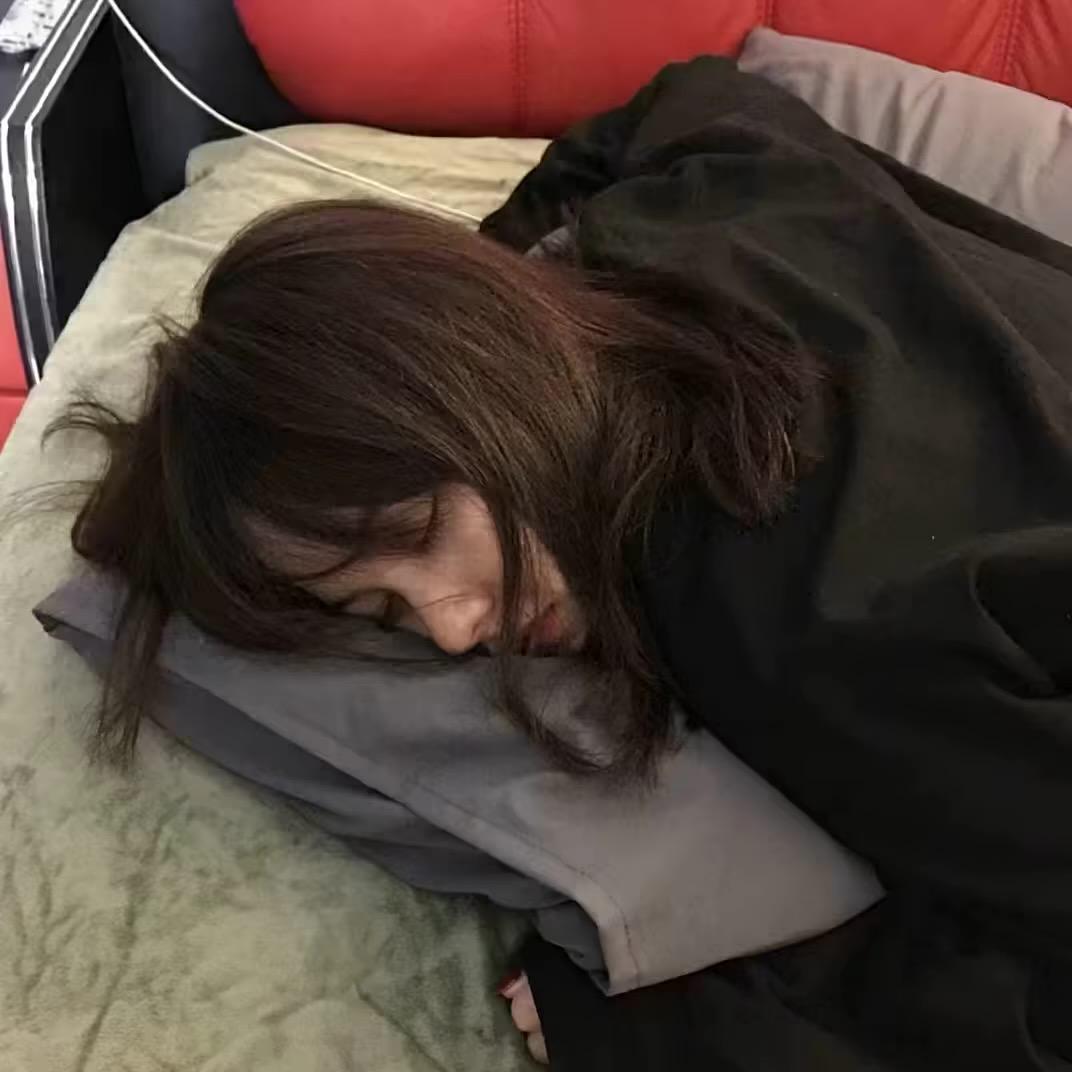 难喻.