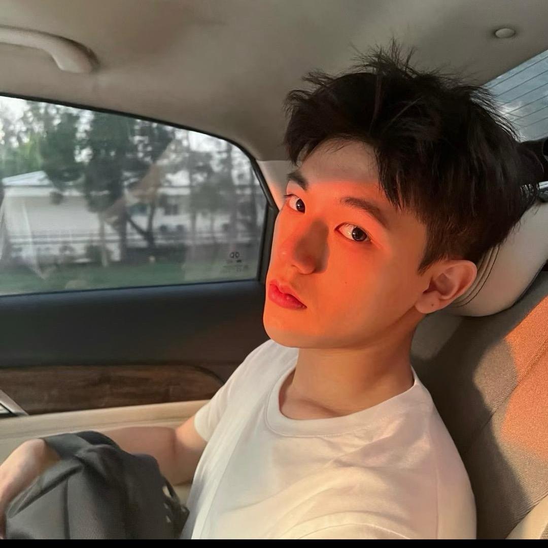 阿健有辆艾8