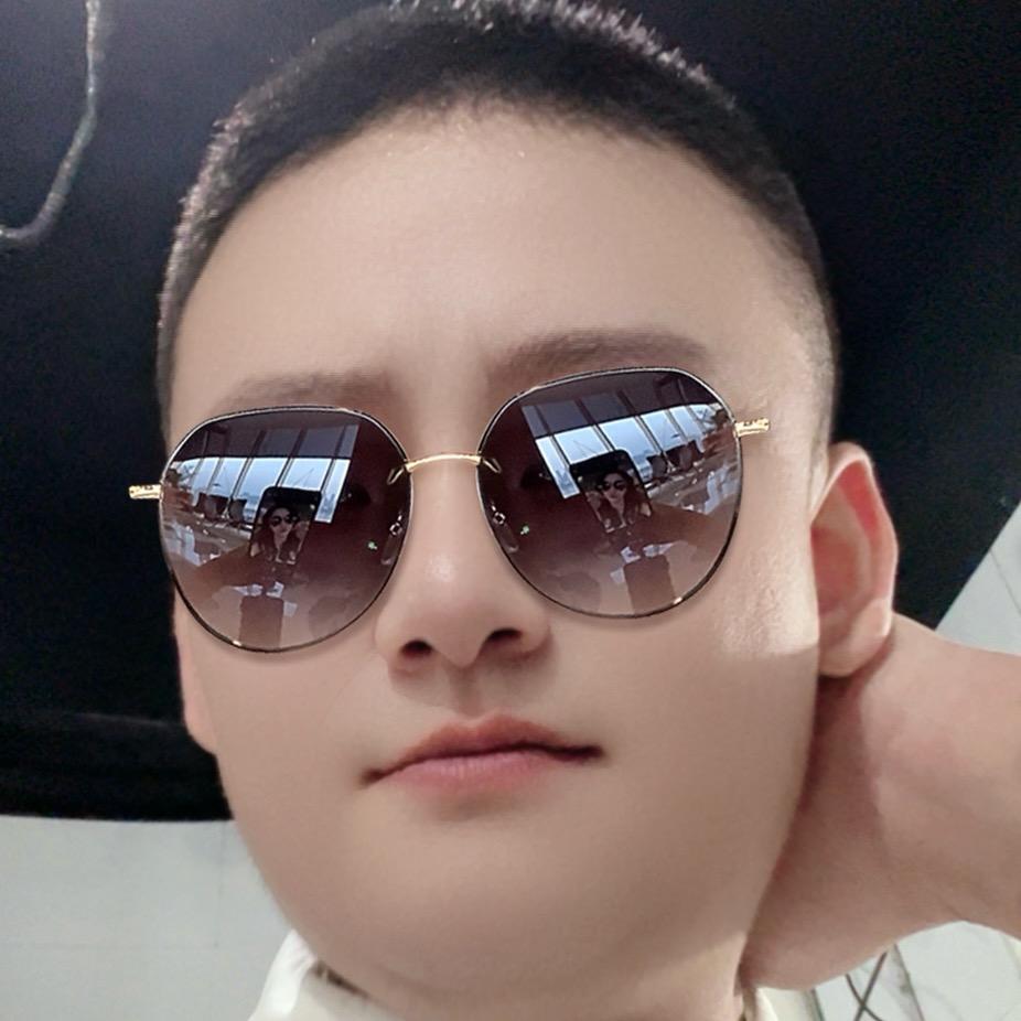 请叫我华哥
