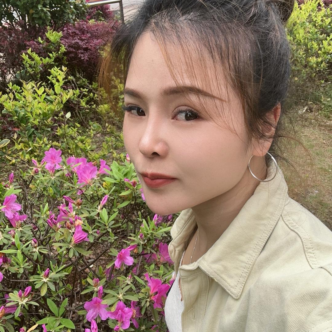 桂阳糯叽叽水果奶酪麻糍～步行街服装城楼梯