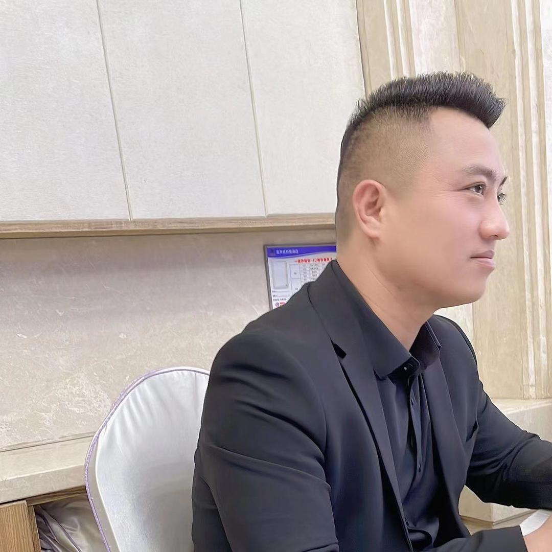 在荣县做装修的周杰