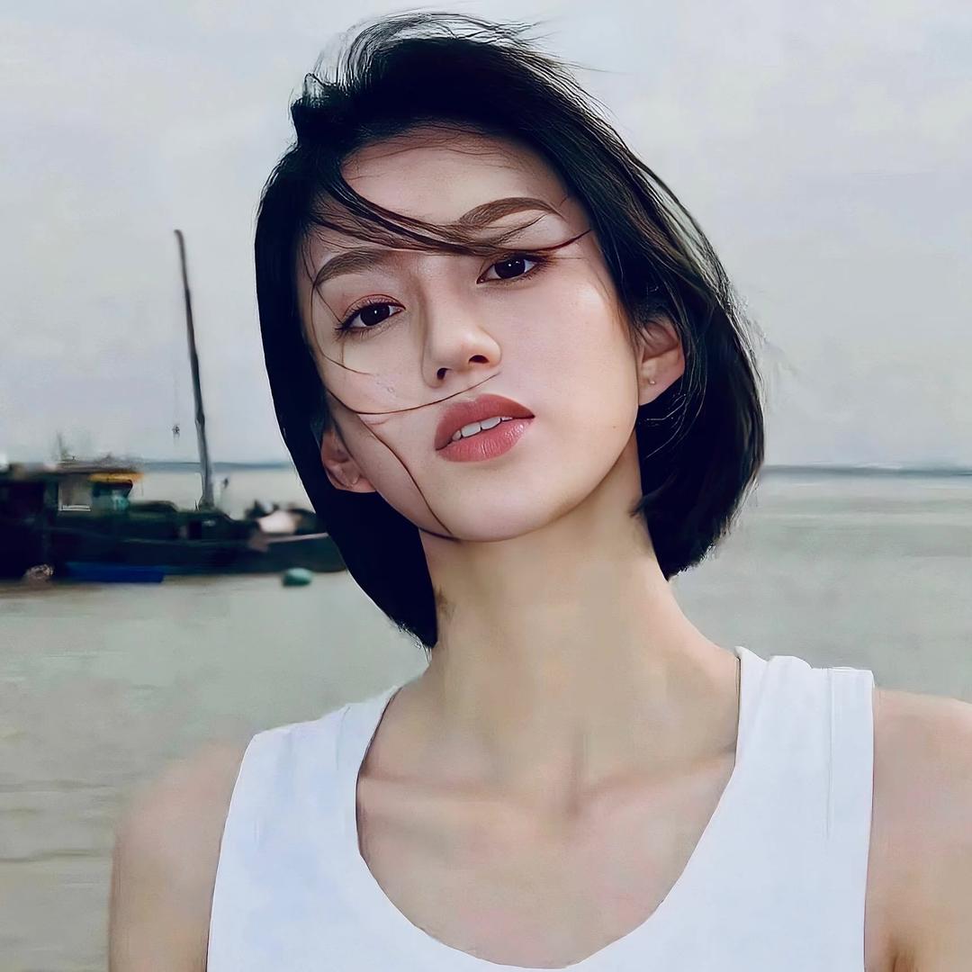 吖吖.