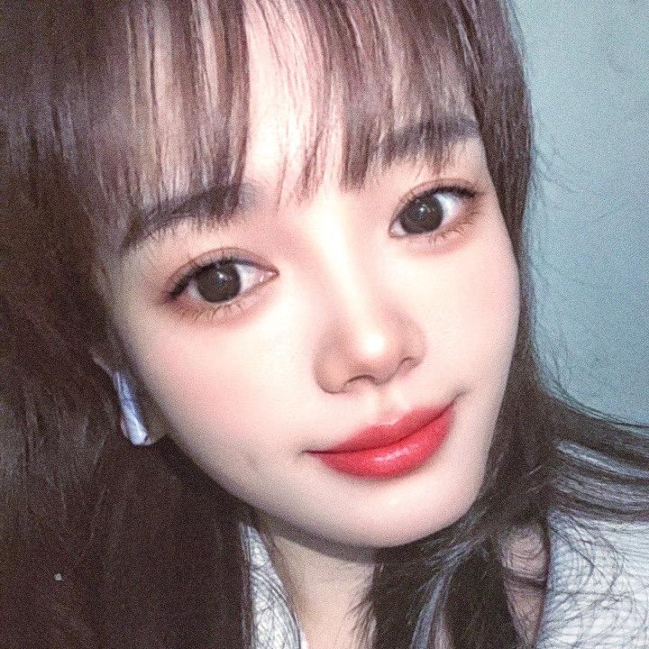 梅子吖