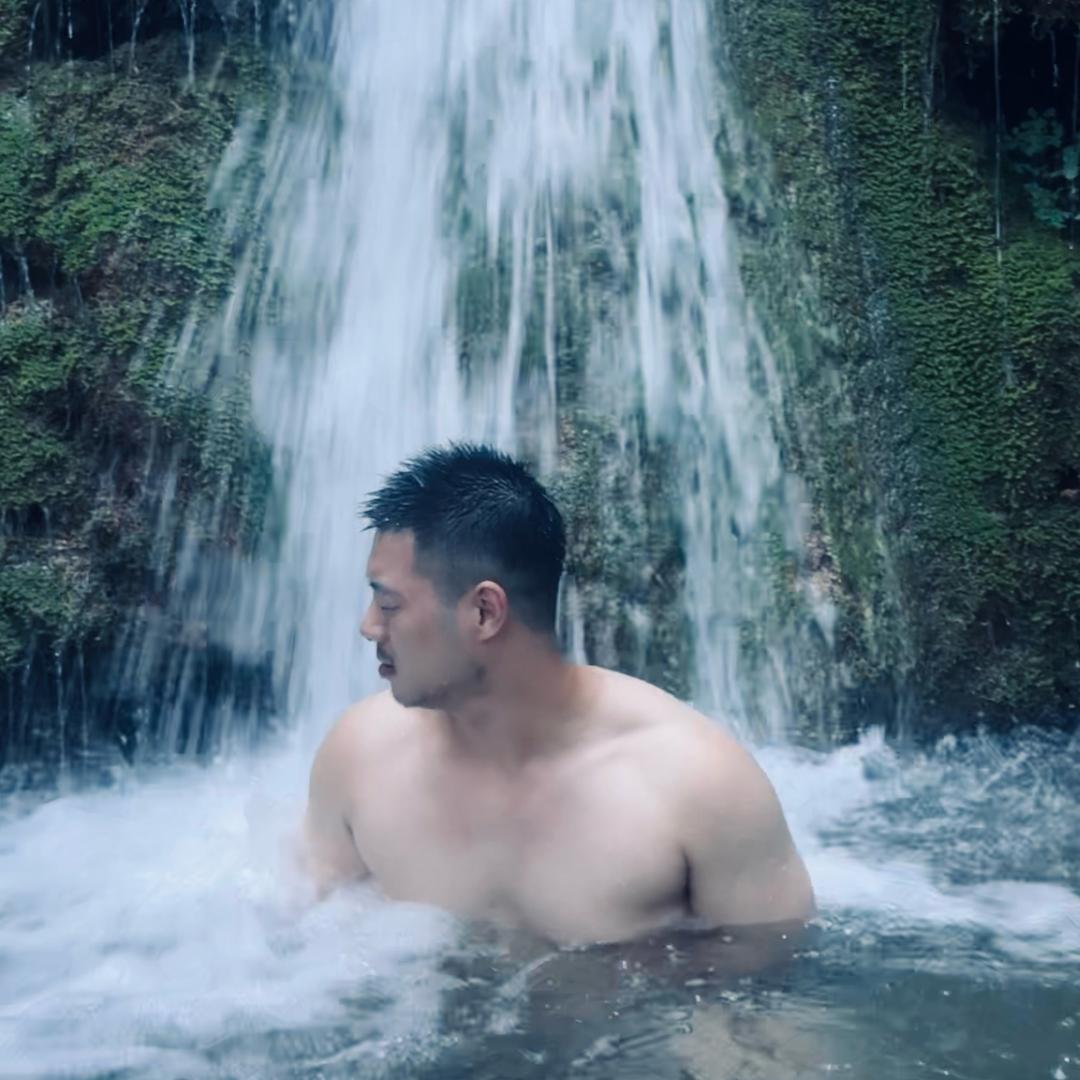 無邪気に