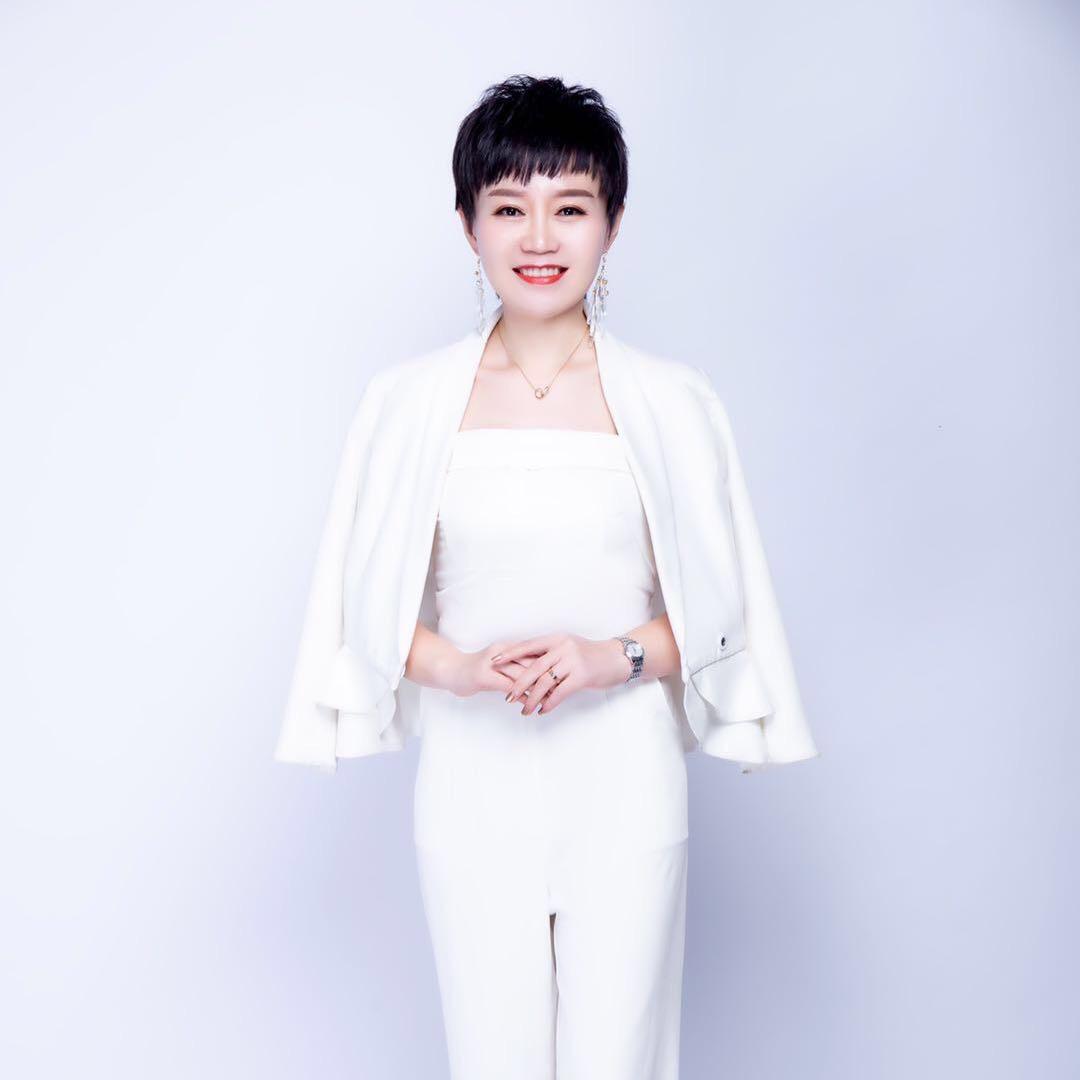 苏嘉轻龄皮肤陪跑师
