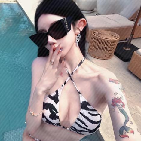 LV👙