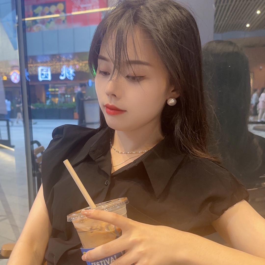 深圳南油荔玥服饰