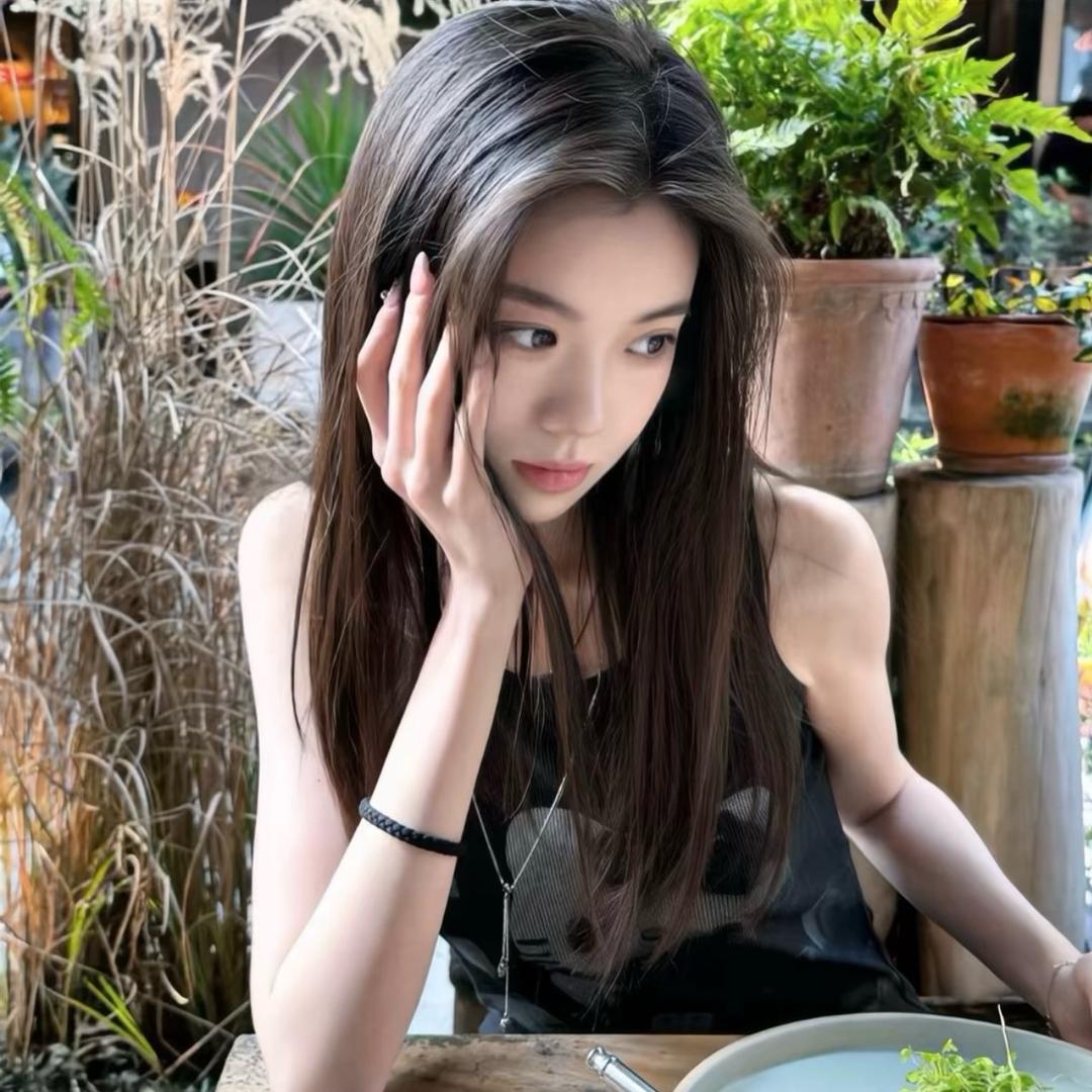 Yi.
