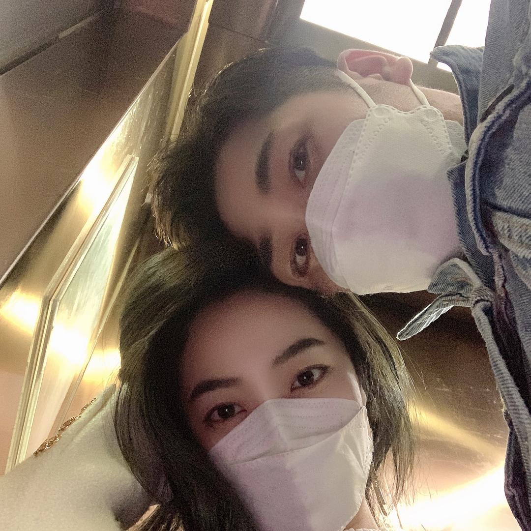 郑靠谱与张小闹