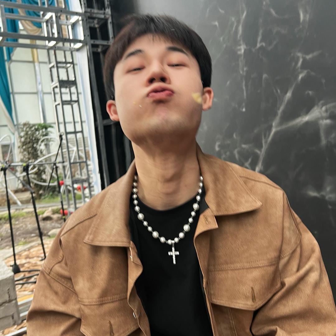 X-dragon👣 （拽根）